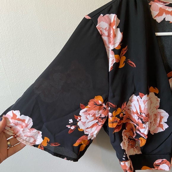 Charlotte Russe Black/Orange Floral Crop Top Sz XL - Picture 5 of 11